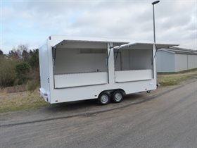 TP 522 salgsvogn m/skab og vask